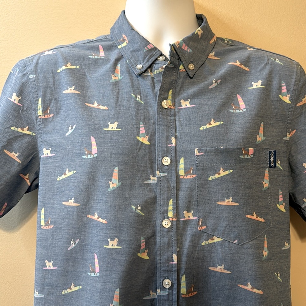 Chubbies Short Sleeve Button Down Size Small - image 7
